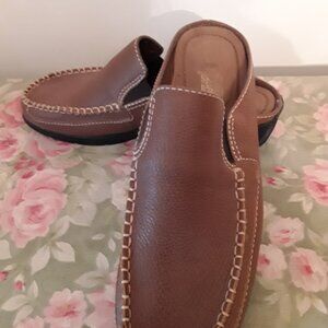 Faded Glory Leather Clogs -  Size 7 1/2 -UNISEX